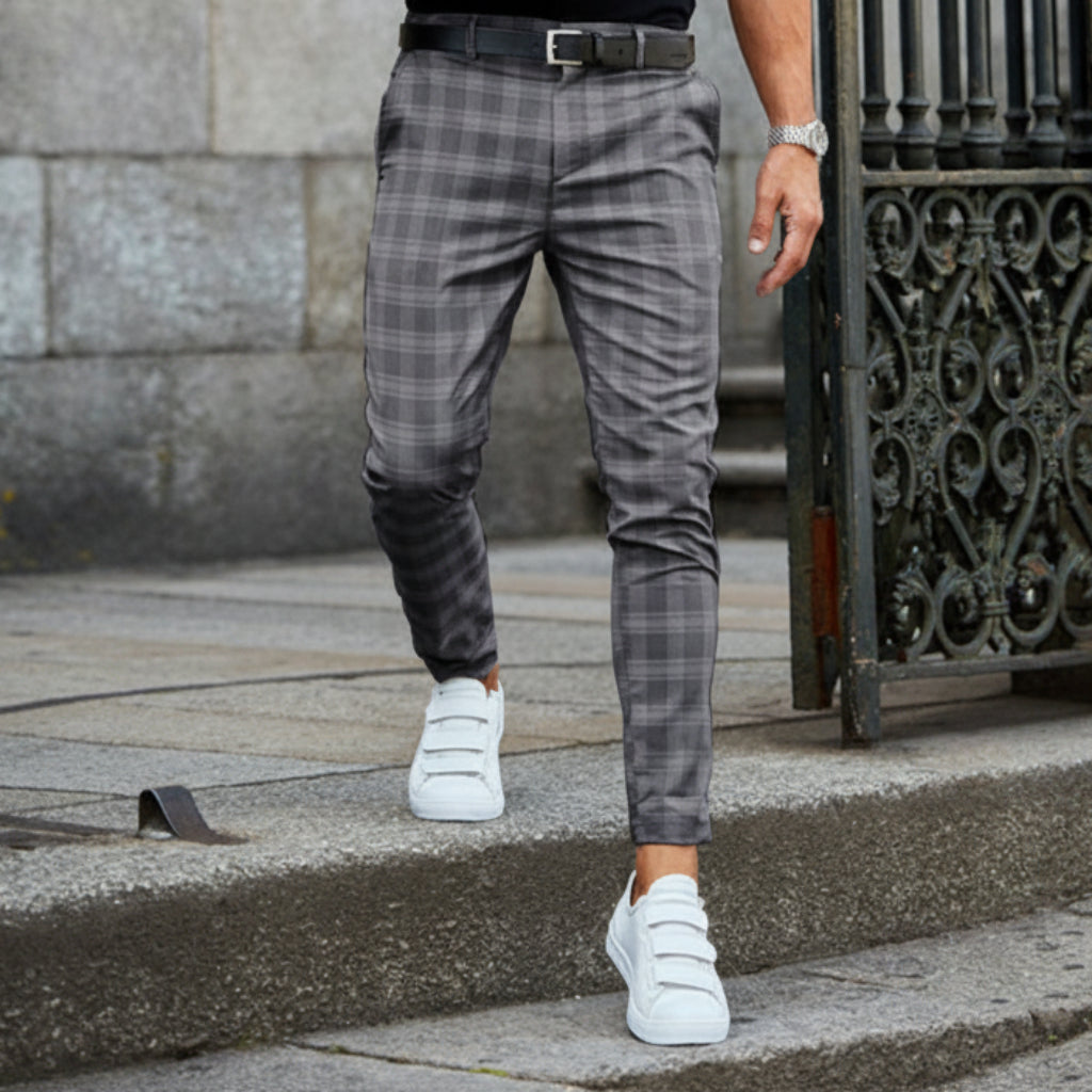 Men's Plaid Tapered Trousers with Pockets