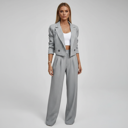 Elegant women's suit - Regina 4