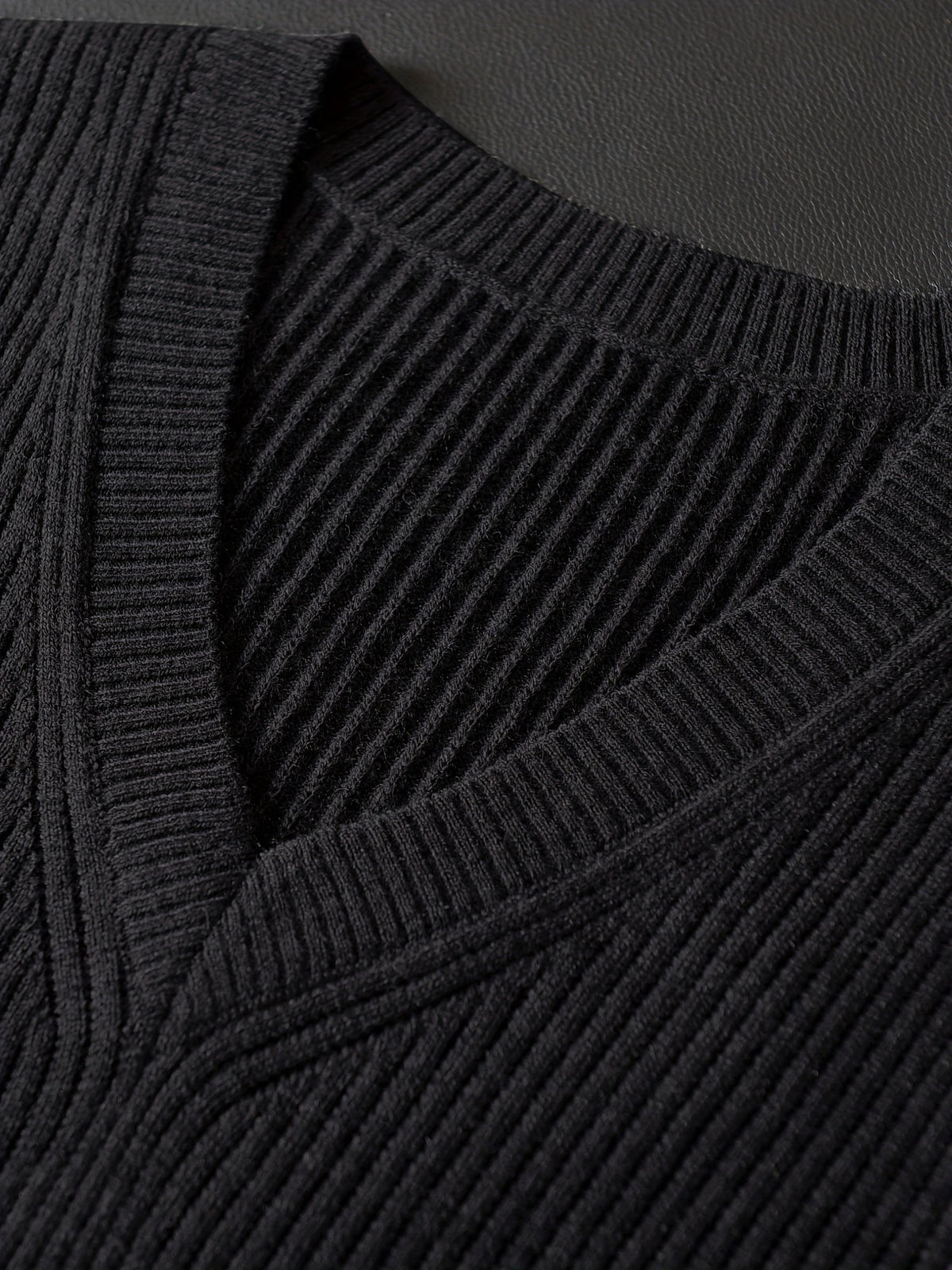 Ellis | Classic V-Neck Sweater Vest 4