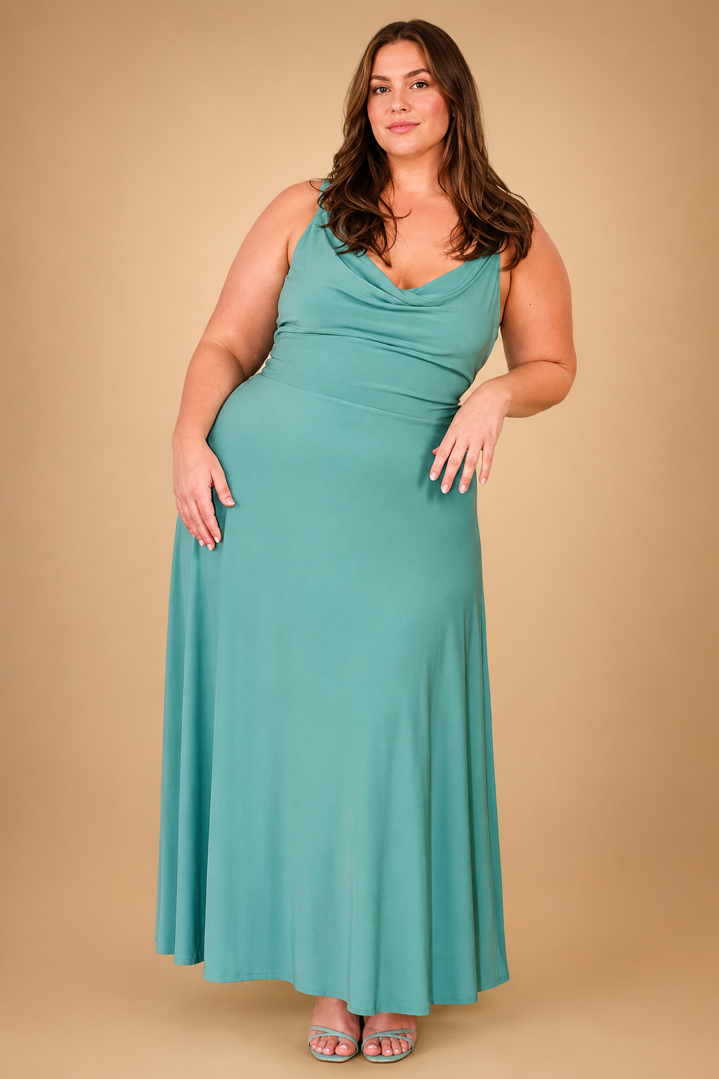 FREYA | Stylish elegance and sustainability in this maxi dress 4