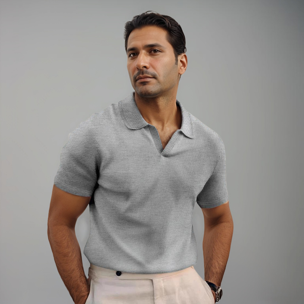 Men's Fine Knit Polo Shirt with Open Collar and Short Sleeves