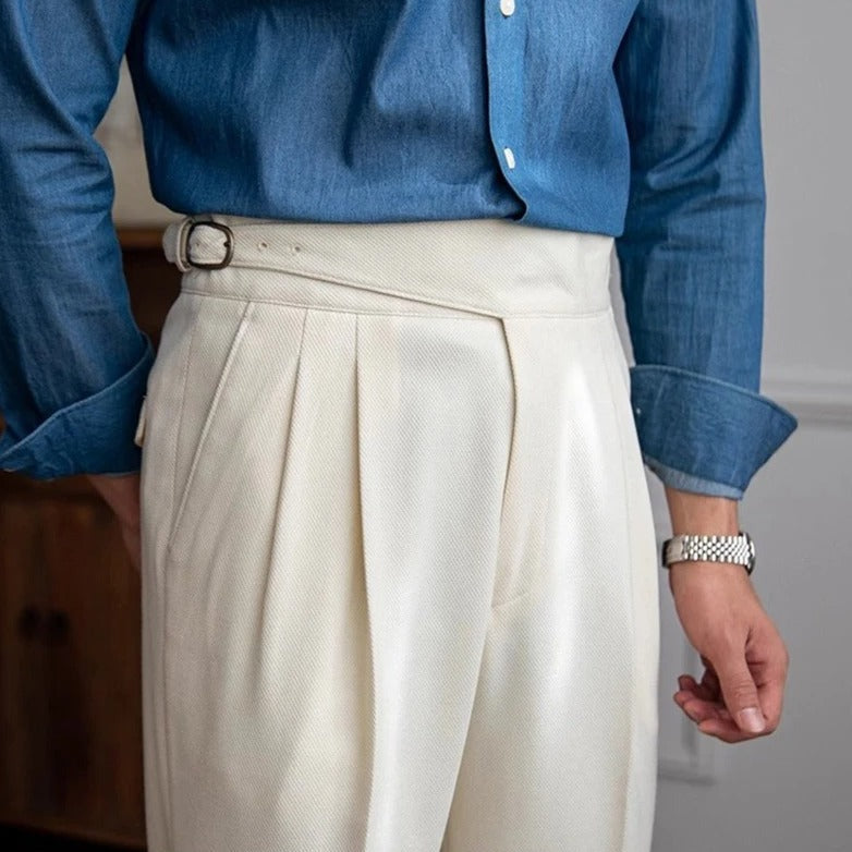 Men's trousers with a high waist and pleats. 3