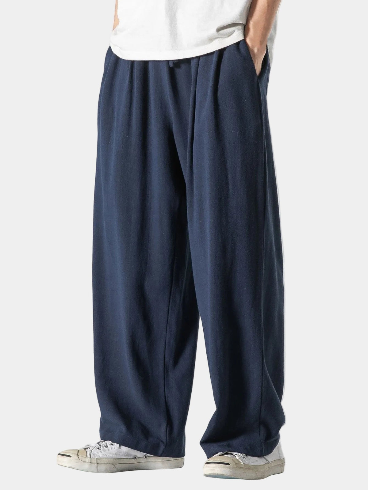 Men's trousers with a wide cut, elasticated waistband and drawstring 2