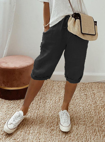 Women's Capri Pants with a Loose Cut for Warm Days - A Fashionable and Comfortable Summer Style 6