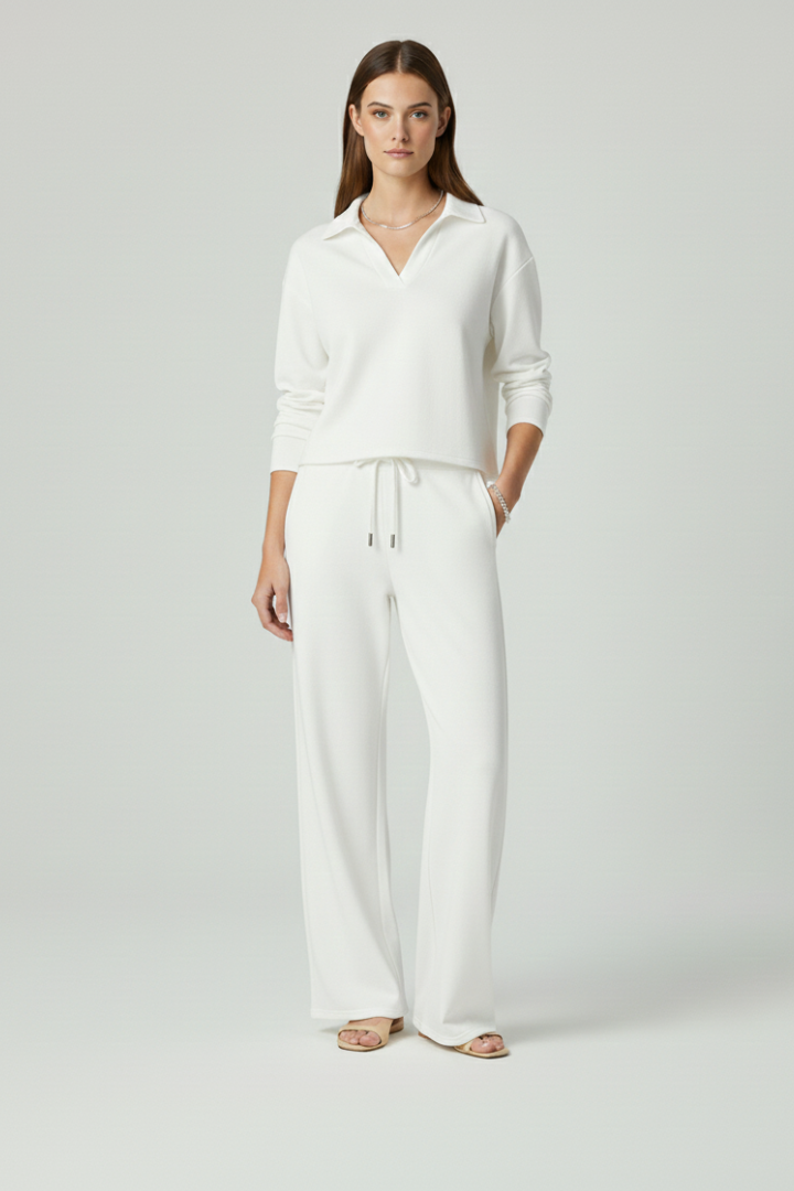 Women’s Two-Piece Set with V-Neck Top and Wide-Leg Pants 10