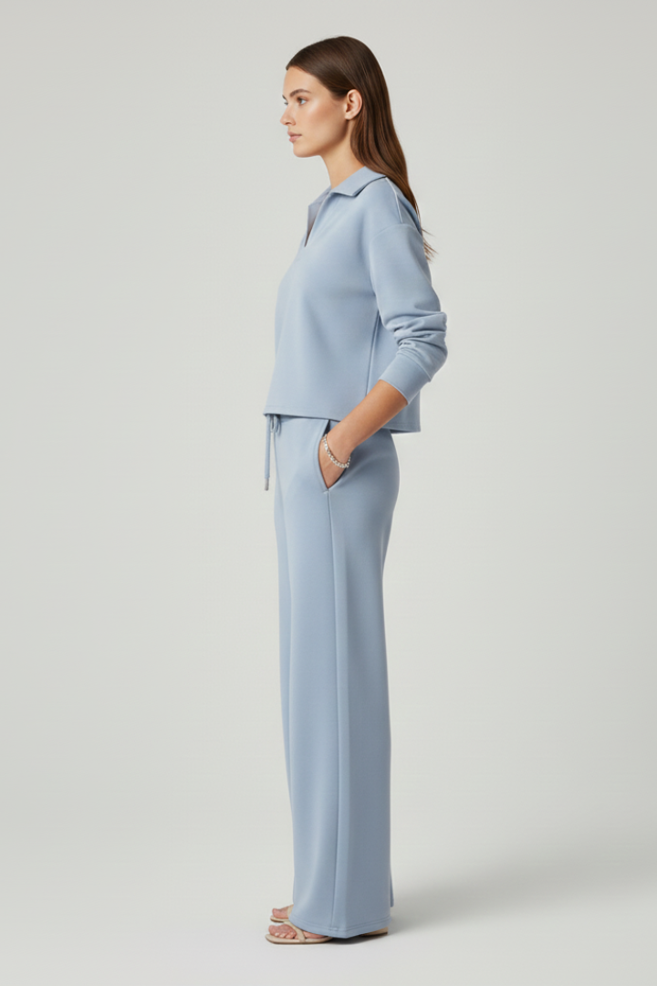 Women’s Two-Piece Set with V-Neck Top and Wide-Leg Pants 2