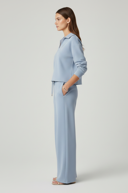 Women’s Two-Piece Set with V-Neck Top and Wide-Leg Pants 2