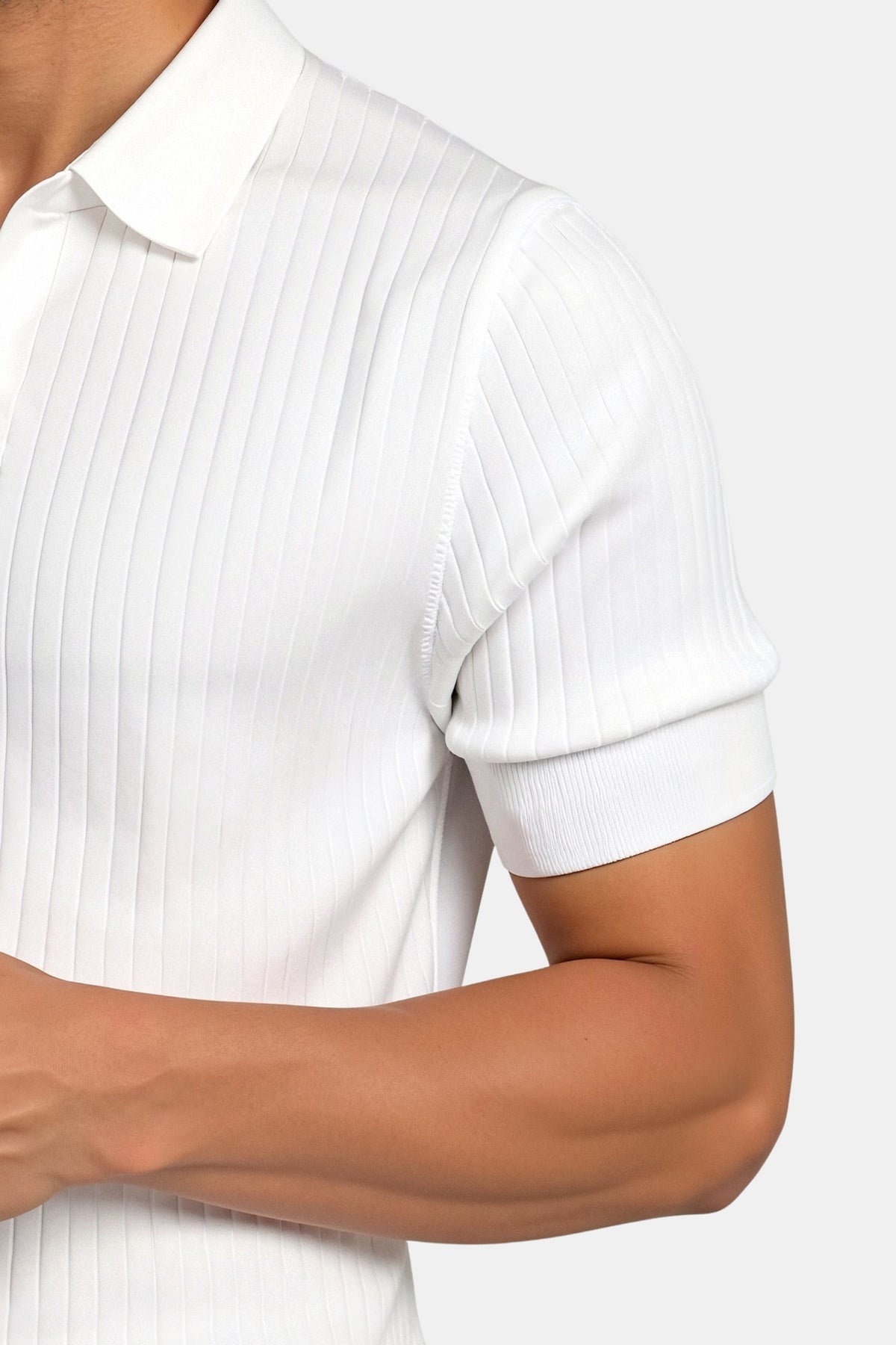 Men's Short Sleeve Ribbed Polo Shirt with Open Collar