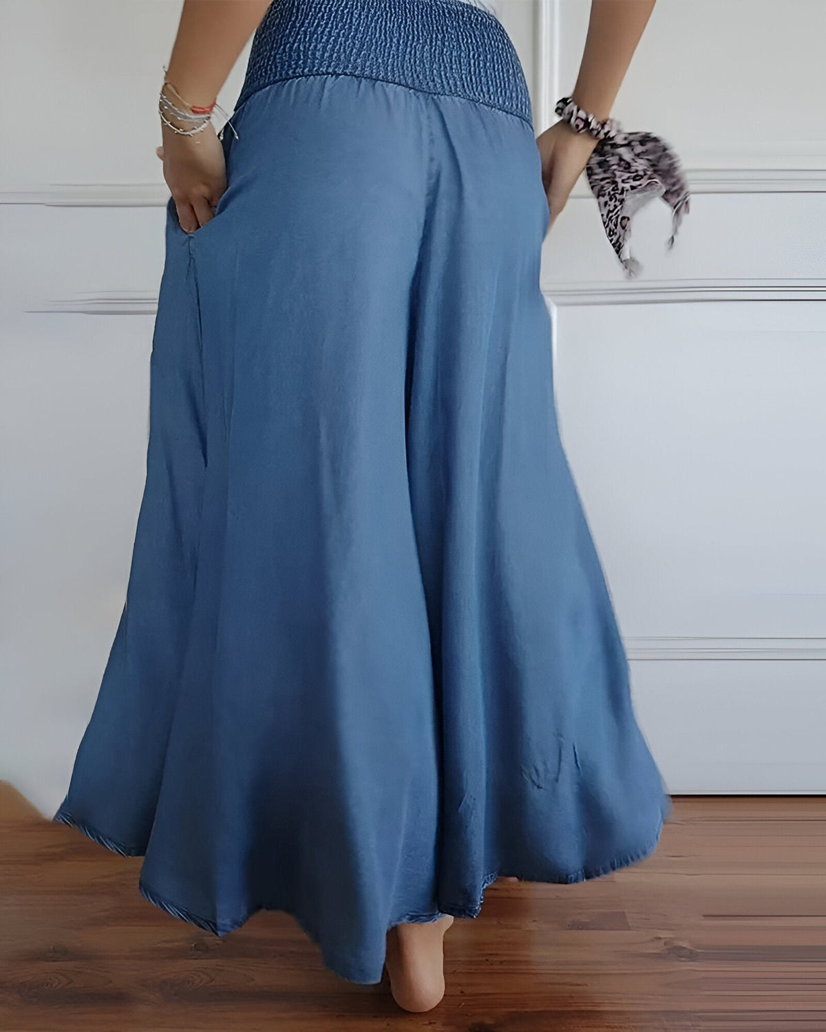 Women's Wide Leg Pants with Smocked Waist and Pockets