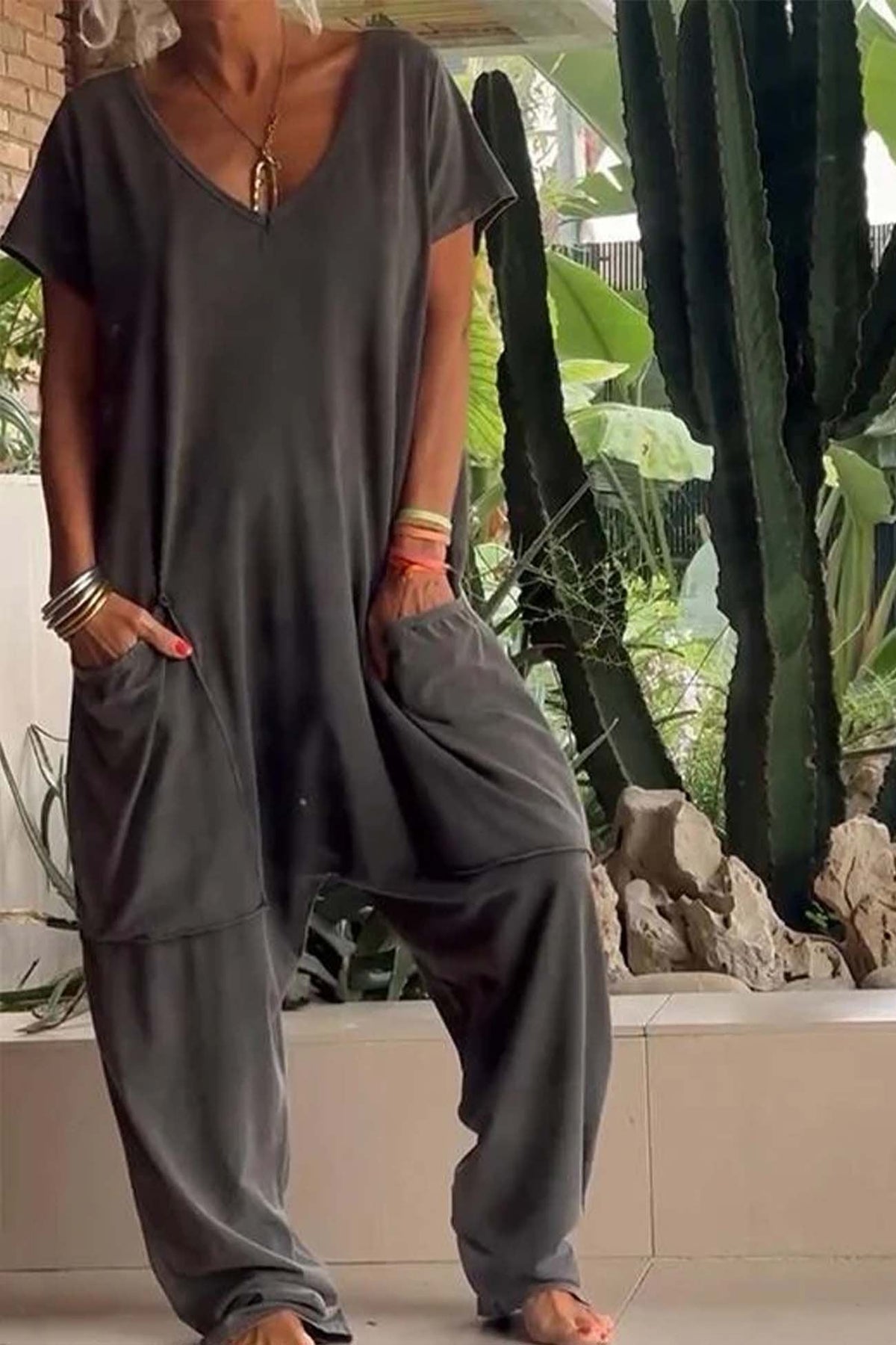 Women's Loose V-Neck Jumpsuit with Short Sleeves and Pockets